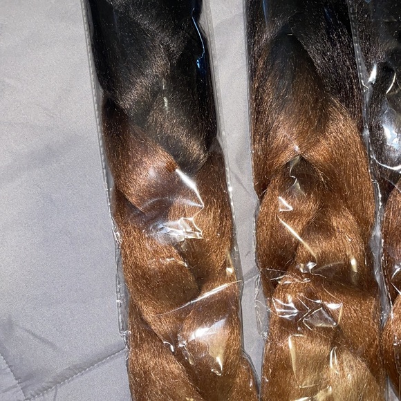 Ombré Braiding Hair 24 inches - Picture 3 of 7